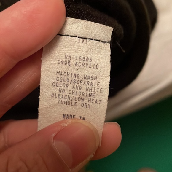 Like new! Vintage sweater! - Picture 8 of 8